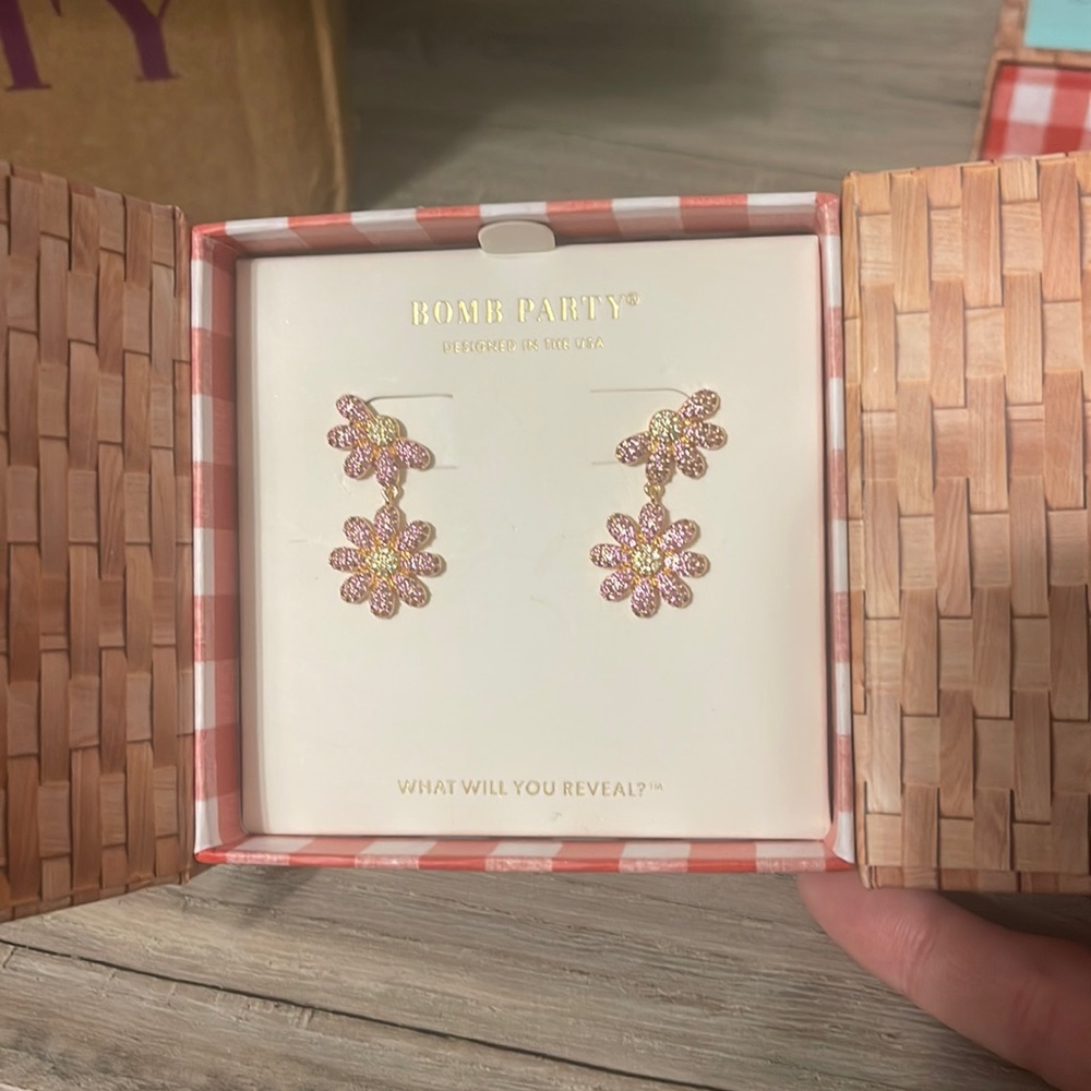 BP Market Fresh Pink Daisy Earrings